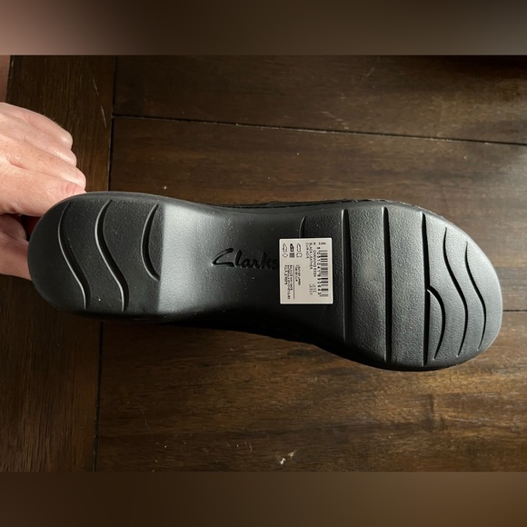 Clarks Channing Essa RIGHT shoe ONLY 8.5W for replacement, comfort, amputee. - Picture 2 of 5